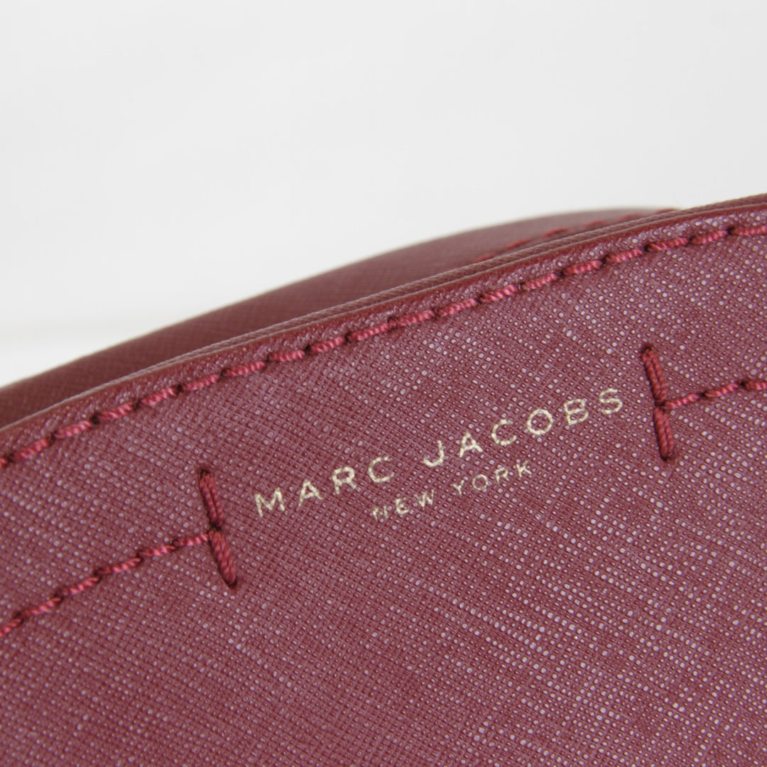 美品『USED』 
MARC JACOBS マークジェイコブス 
 ショルダーバッグ 
 ワインレッド