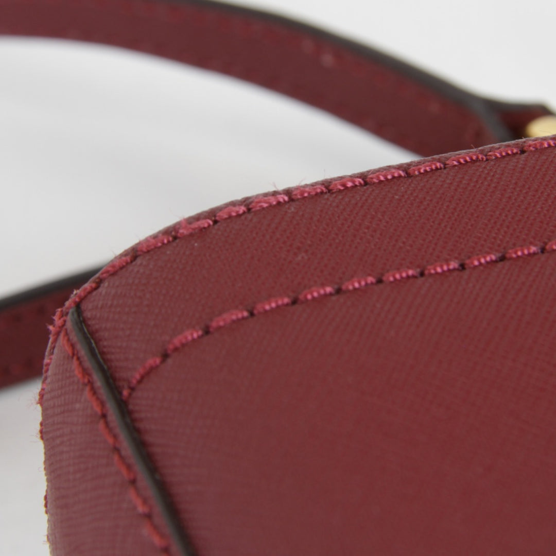 美品『USED』 
MARC JACOBS マークジェイコブス 
 ショルダーバッグ 
 ワインレッド