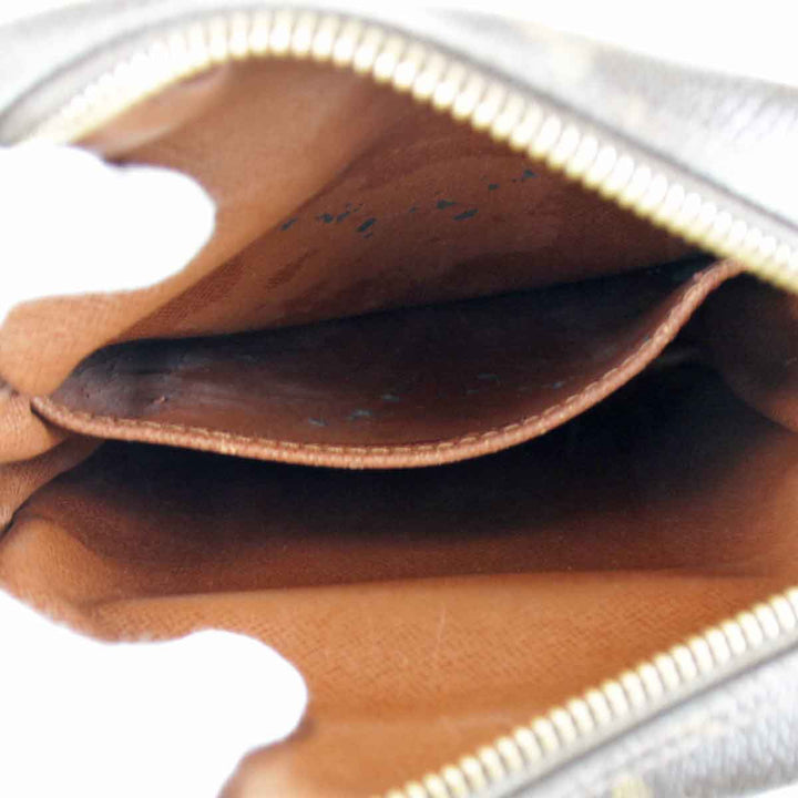 ジャンク『難あり』 
LOUIS VUITTON ルイ・ヴィトン 
 アマゾン M45236 ショルダーバッグ 
モノグラムキャンバス モノグラム