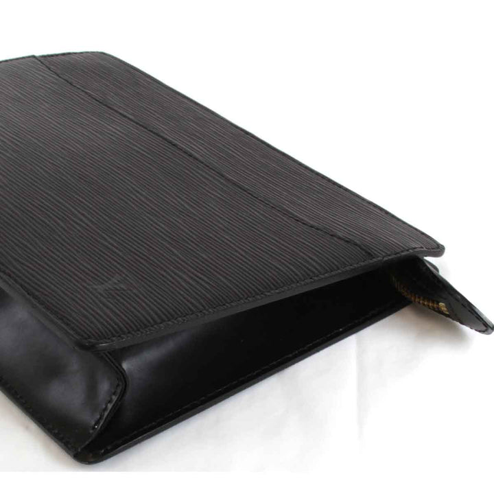 『USED』 
LOUIS VUITTON ルイ・ヴィトン 
 M52522 セカンドバッグ 
エピレザー ブラック