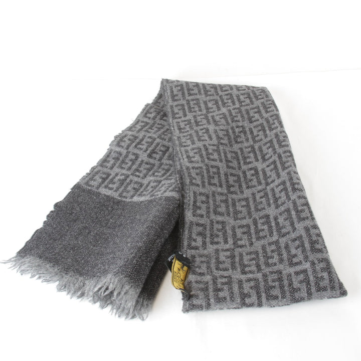 良品『USED』 
FENDI フェンディ 
 マフラー 
ウール グレー