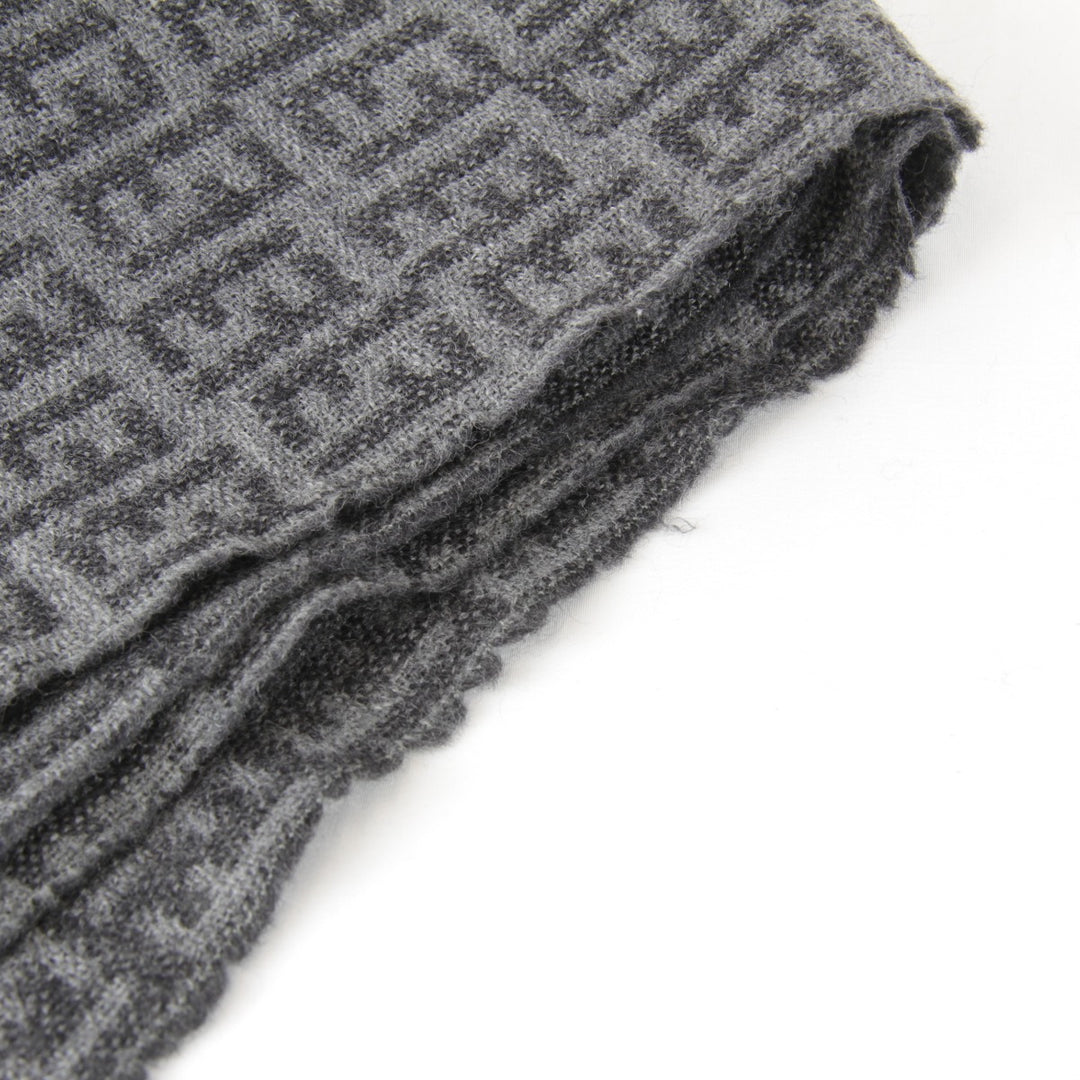良品『USED』 
FENDI フェンディ 
 マフラー 
ウール グレー
