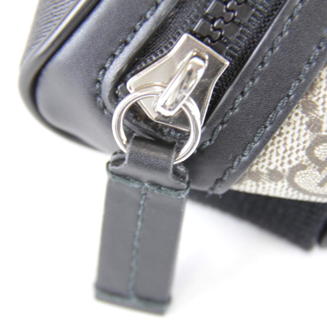 美品『USED』 
GUCCI グッチ 
 袋有 779843・493075 ボディバッグ 
GGスプリームキャンバス グレー