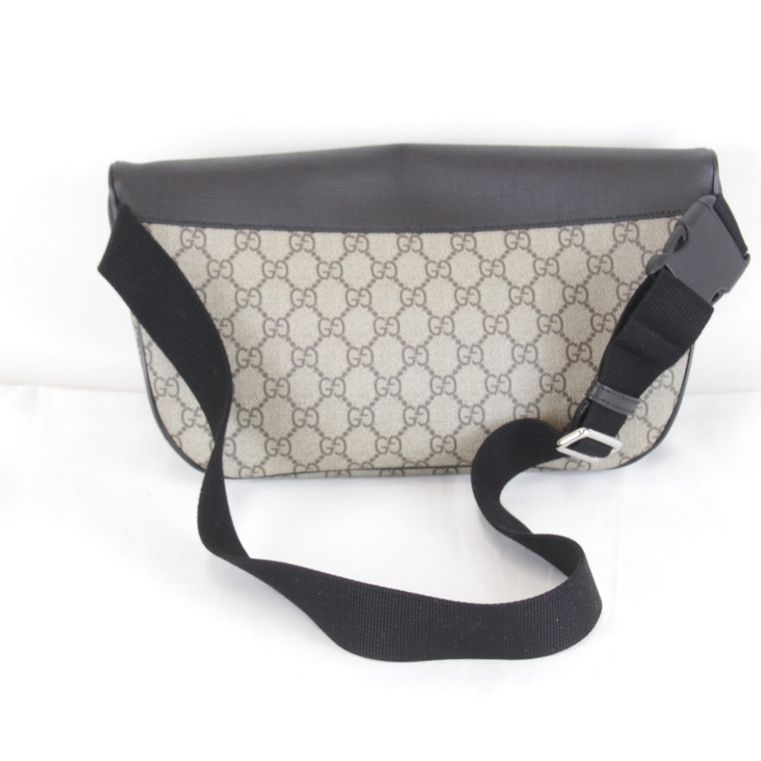美品『USED』 
GUCCI グッチ 
 袋有 779843・493075 ボディバッグ 
GGスプリームキャンバス グレー