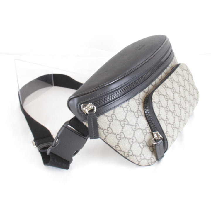 美品『USED』 
GUCCI グッチ 
 袋有 779843・493075 ボディバッグ 
GGスプリームキャンバス グレー