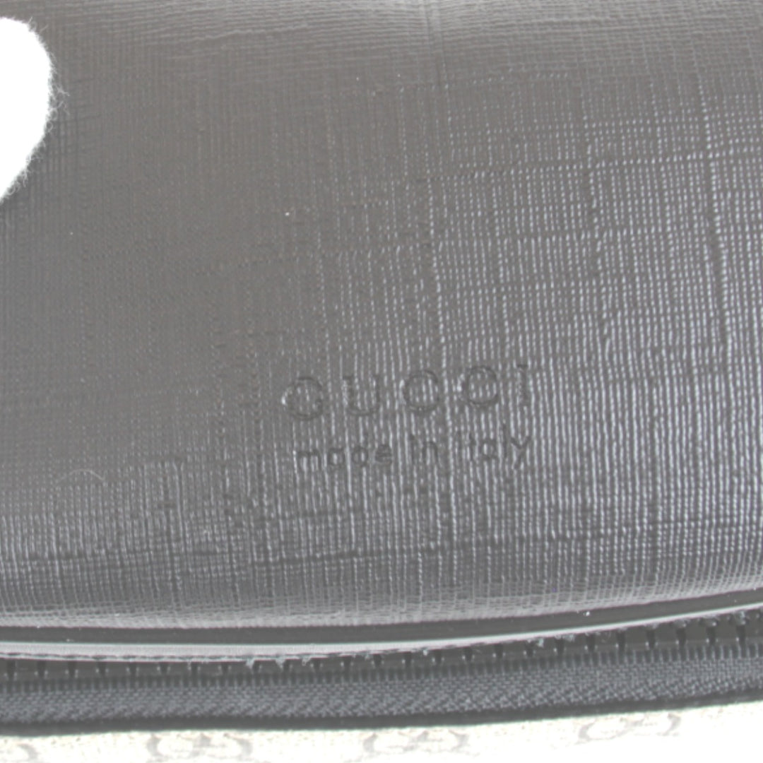 美品『USED』 
GUCCI グッチ 
 袋有 779843・493075 ボディバッグ 
GGスプリームキャンバス グレー