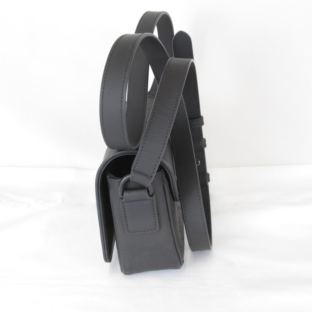 【価格改定】美品『USED』 
GUCCI グッチ 
 スパーミニバッグ 794062・1147 ショルダーバッグ 
ラバー ブラック