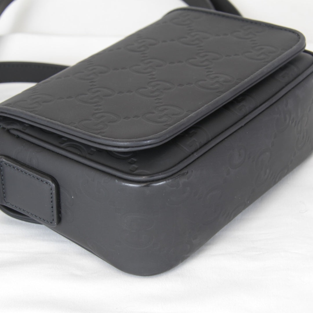 【価格改定】美品『USED』 
GUCCI グッチ 
 スパーミニバッグ 794062・1147 ショルダーバッグ 
ラバー ブラック