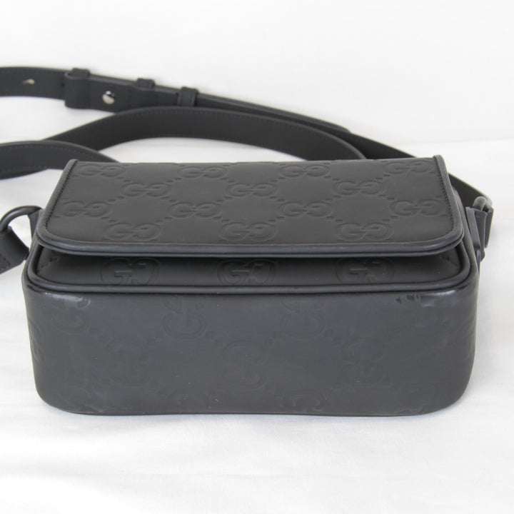 【価格改定】美品『USED』 
GUCCI グッチ 
 スパーミニバッグ 794062・1147 ショルダーバッグ 
ラバー ブラック