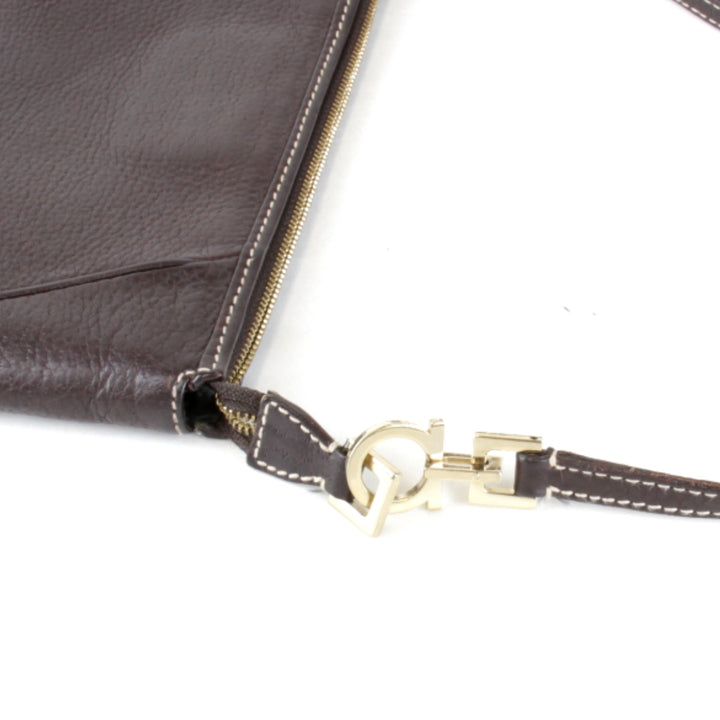 【価格改定】良品『USED』 
Salvatore Ferragamo フェラガモ 
 ショルダーバッグ 
レザー ブラウン