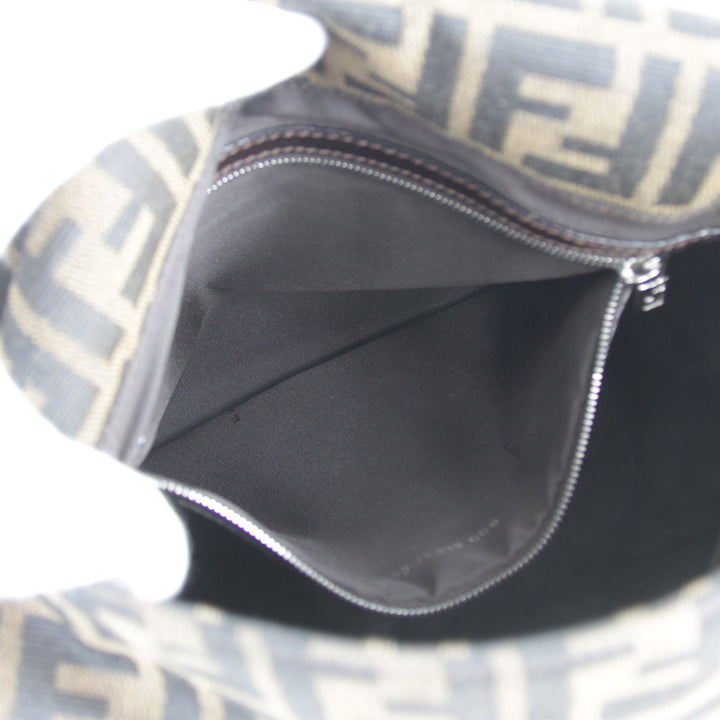『USED』 
FENDI フェンディ 
 ショルダーバッグ 
キャンバス カーキ