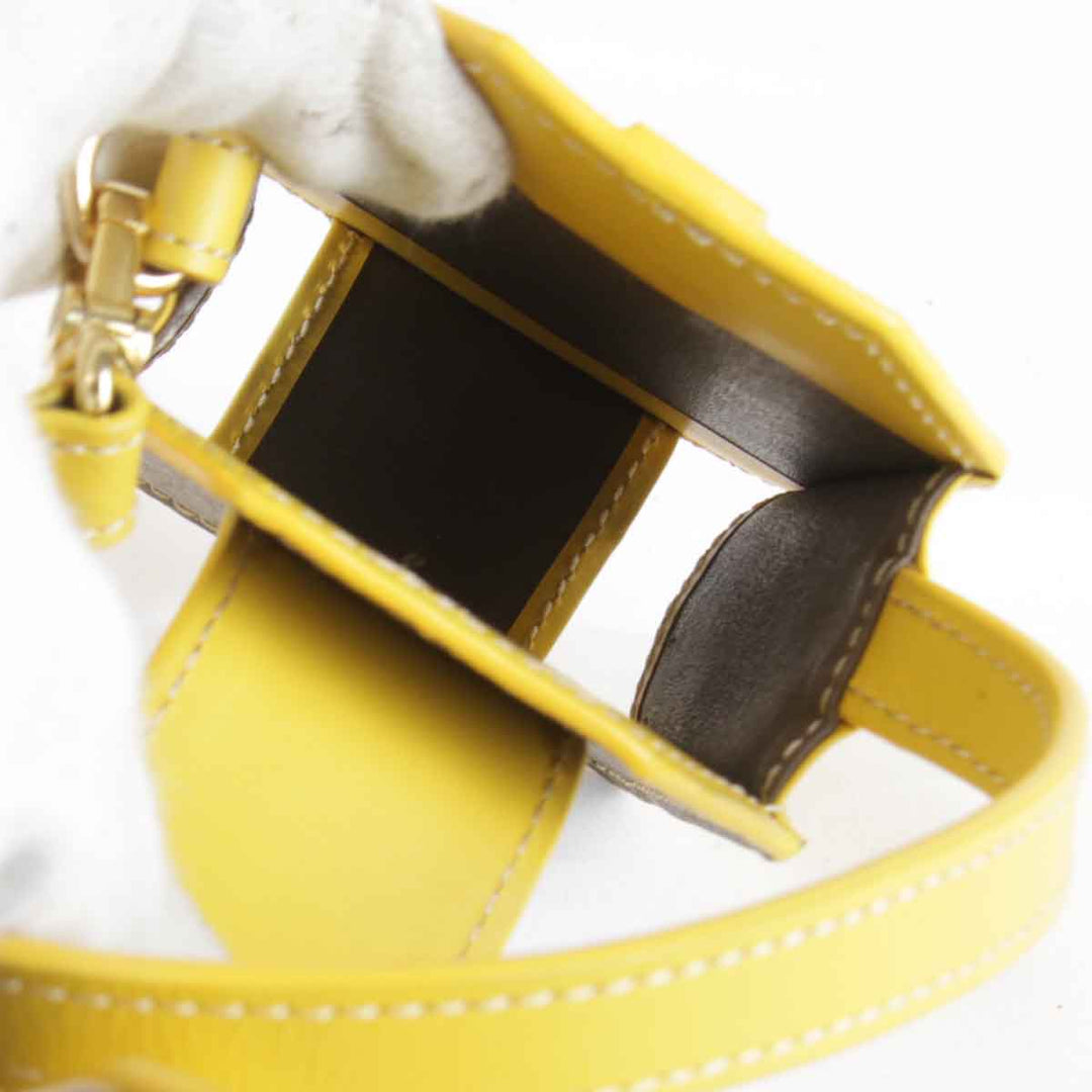 美品『USED』 
NINA RICCI ニナリッチ 
 ポーチ 
レザー イエロー