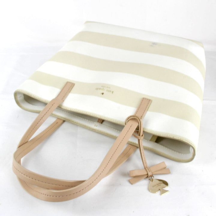 良品『USED』 
Kate Spade ケイトスペード 
 ボーダー トートバッグ 
PVCコーティングキャンバス ベージュ×ホワイト