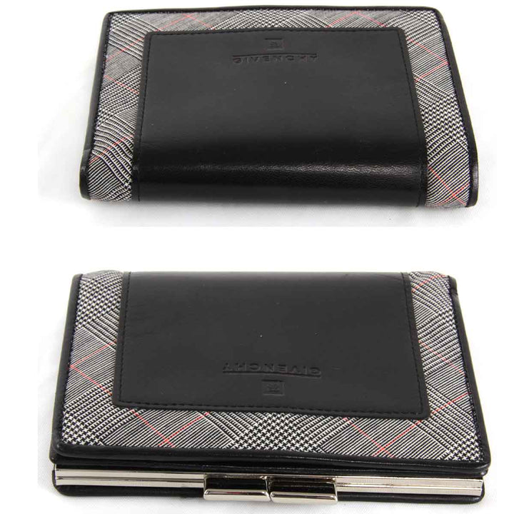 『USED』 
GIVENCHY ジバンシィ 
 チェック 二つ折り財布 
レザー ブラック