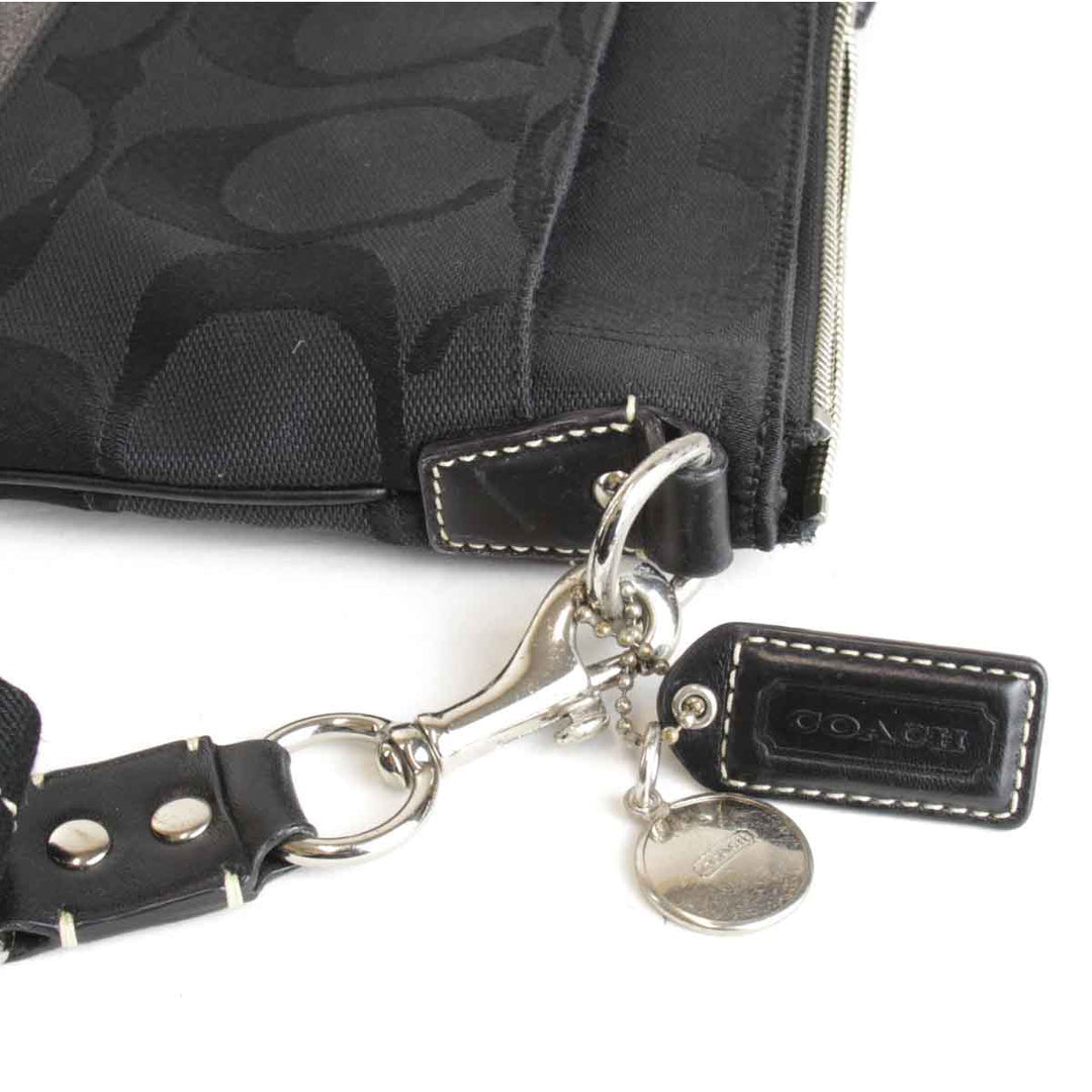 『USED』 
COACH コーチ 
 F06M-10129 ショルダーバッグ 
キャンバス ブラック