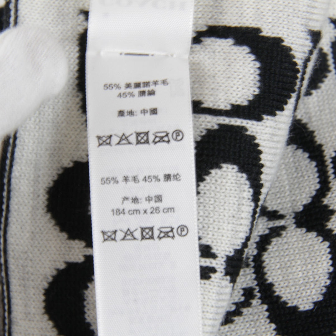 美品『USED』 
COACH コーチ 
 シグネチャー マフラー 
55％メリノウール/45％アクリル ホワイト
