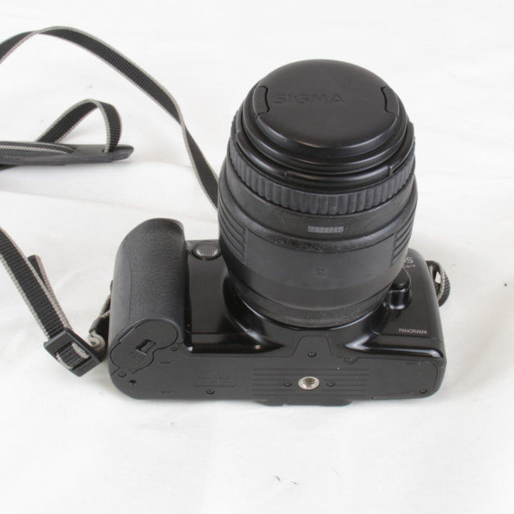 動作未確認『ジャンク』 
canon キャノン 
 EOS Kiss フィルムカメラ 
 ブラック