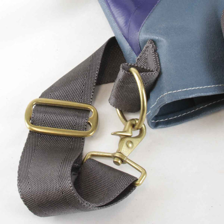 美品『USED』 
 
 TENT KEVIN 2way ショルダーバッグ 
レザー/ナイロン ブルー系
