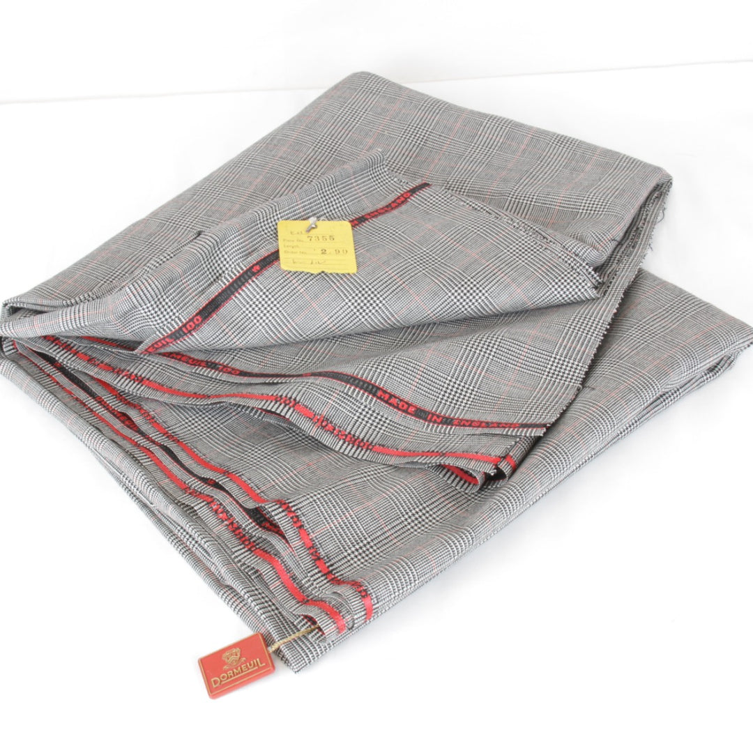 美品『USED』 
 
 ドーメル 千鳥チェック 布地 その他雑貨 
 グレー
