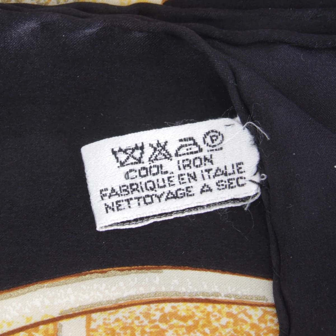 美品『USED』 
CHANEL シャネル 
 スカーフ 
シルク ブラック
