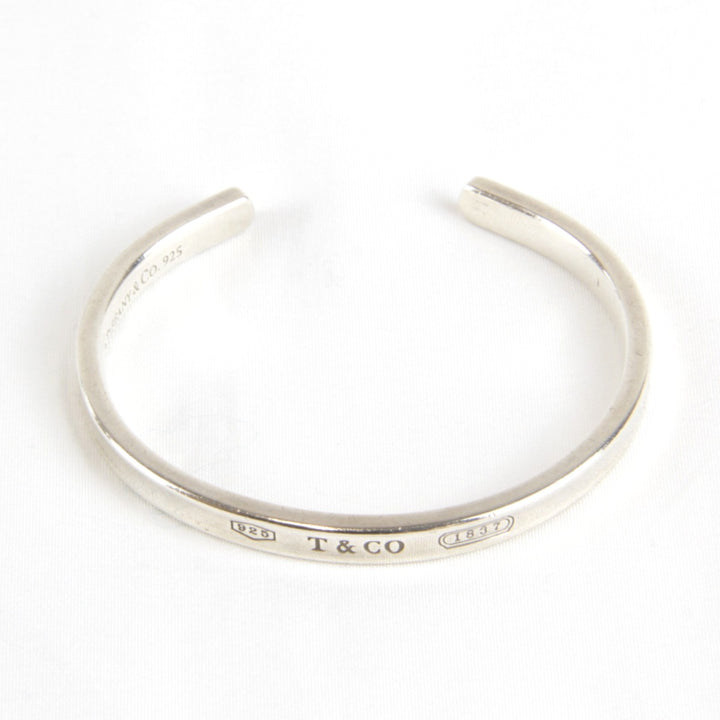 『USED』 
TIFFANY&Co. ティファニー 
 ナロー カフ ブレスレット 
シルバー925 シルバー
