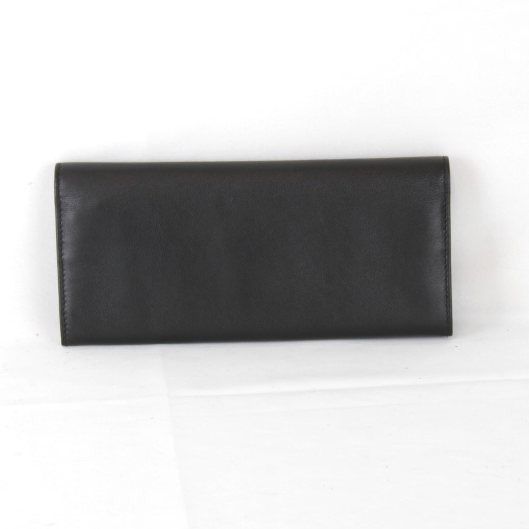 美品『USED』 
GUCCI グッチ 
 030・2067・1615 箱有 長財布 
レザー ブラック