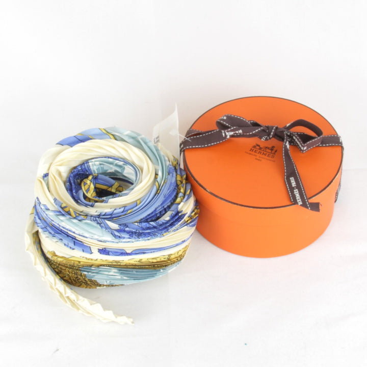 極美品『USED』 
HERMES エルメス 
 スカーフ 
シルク マルチカラー