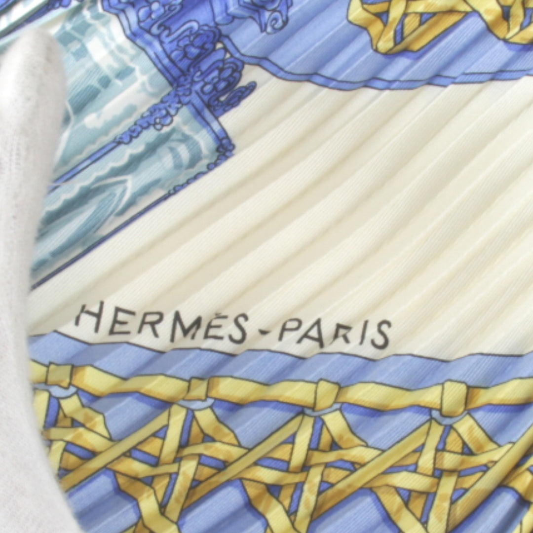 極美品『USED』 
HERMES エルメス 
 スカーフ 
シルク マルチカラー