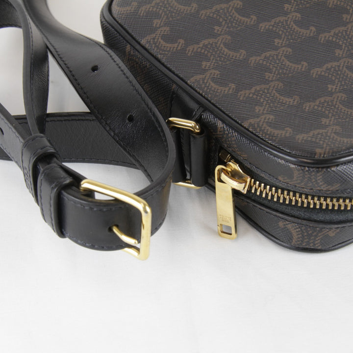 超美品『USED』 
CELINE セリーヌ 
 ミディアム メッセンジャーバッグ ショルダーバッグ 
 ブラウン