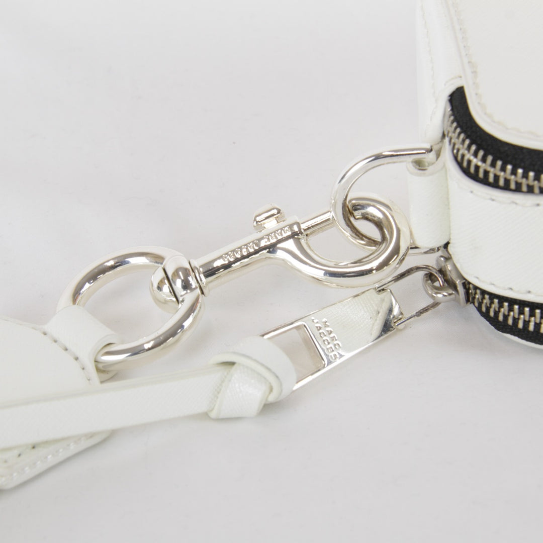 『USED』 
MARC BY MARC JACOBS マークバイマークジェイコブス 
 ショルダーバッグ 
 ホワイト