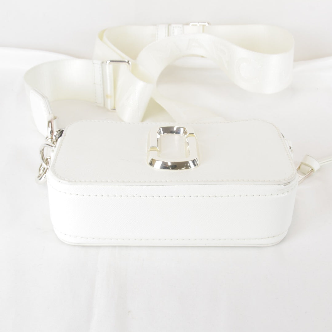 『USED』 
MARC BY MARC JACOBS マークバイマークジェイコブス 
 ショルダーバッグ 
 ホワイト