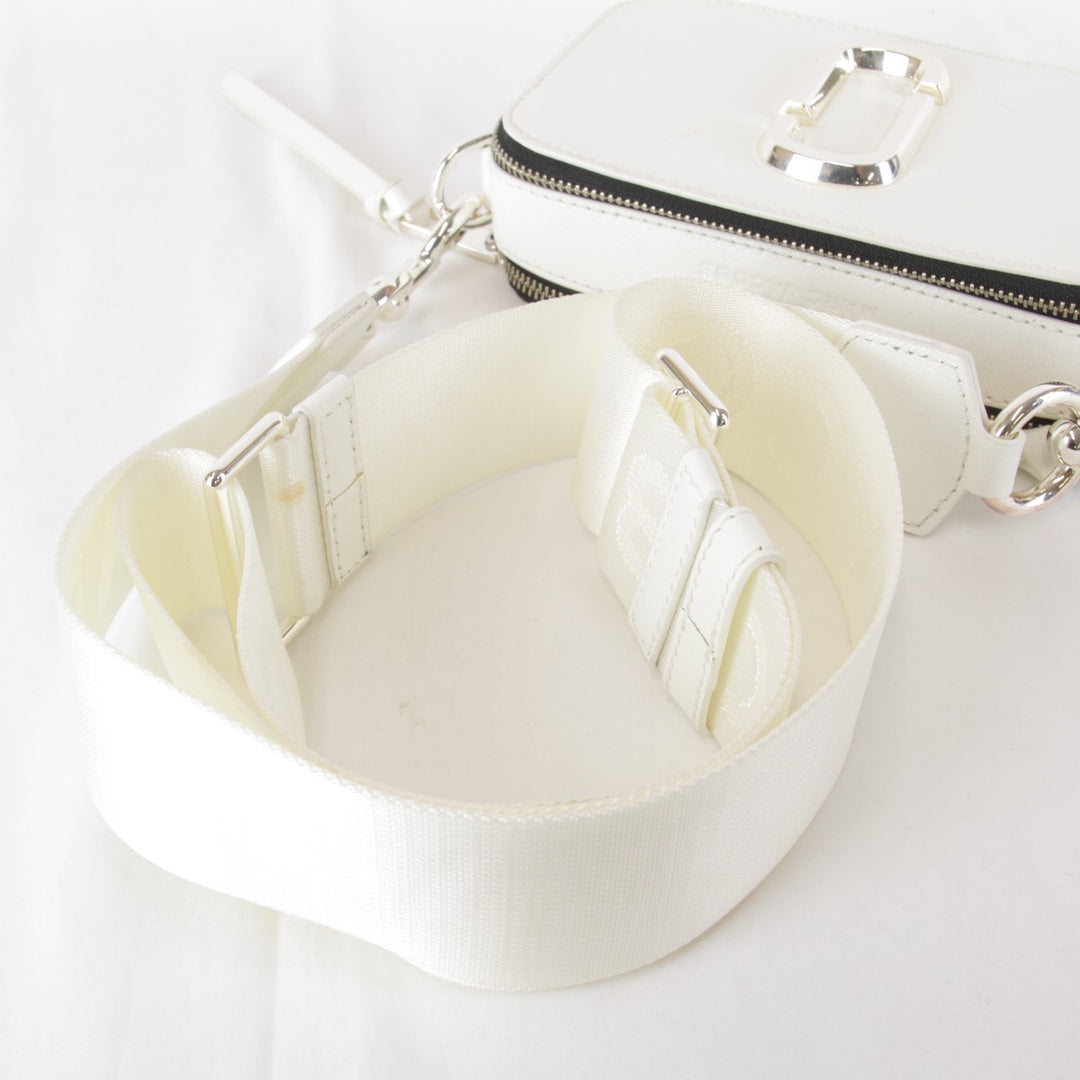『USED』 
MARC BY MARC JACOBS マークバイマークジェイコブス 
 ショルダーバッグ 
 ホワイト