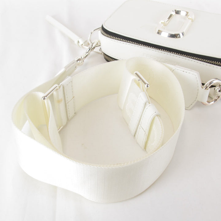 『USED』 
MARC BY MARC JACOBS マークバイマークジェイコブス 
 ショルダーバッグ 
 ホワイト