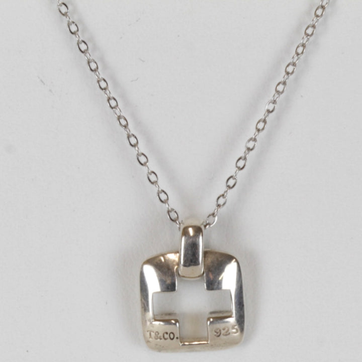 『USED』 シルバー925 
TIFFANY&Co. ピアストクロス チェーン社外品 ネックレス
 4g