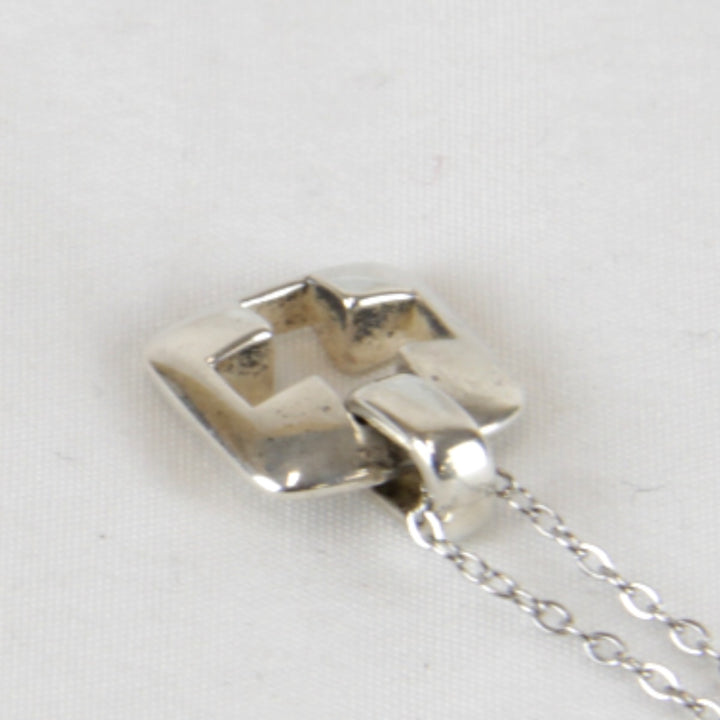 『USED』 シルバー925 
TIFFANY&Co. ピアストクロス チェーン社外品 ネックレス
 4g