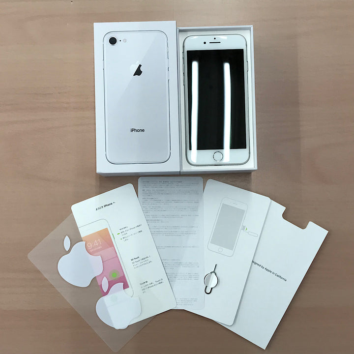 『USED』 
 
 iPhone8 64GB(2017年秋モデル) シルバー docomo SIMロック未解除 iPhone