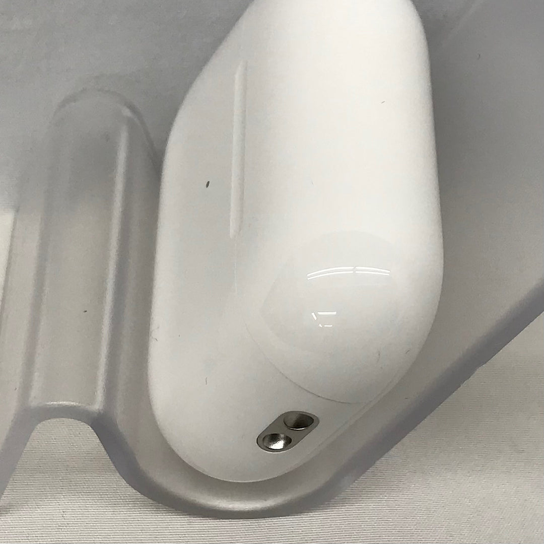 『USED』 
 
 Ari pods pro 第2世代 A2700 A2698 A2699 本体のみ  携帯・スマホアクセサリー