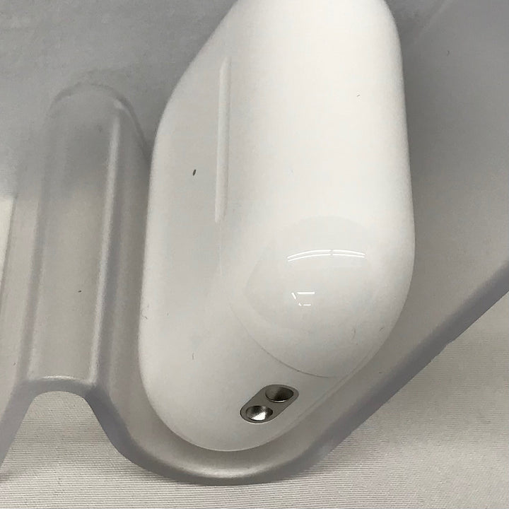 『USED』 
 
 Ari pods pro 第2世代 A2700 A2698 A2699 本体のみ  携帯・スマホアクセサリー
