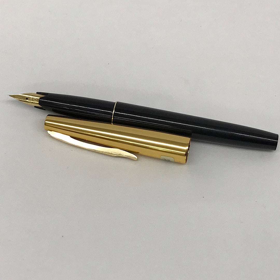 『USED』 
 
 sailor 15-082F 万年筆 万年筆 
 画像でご確認ください