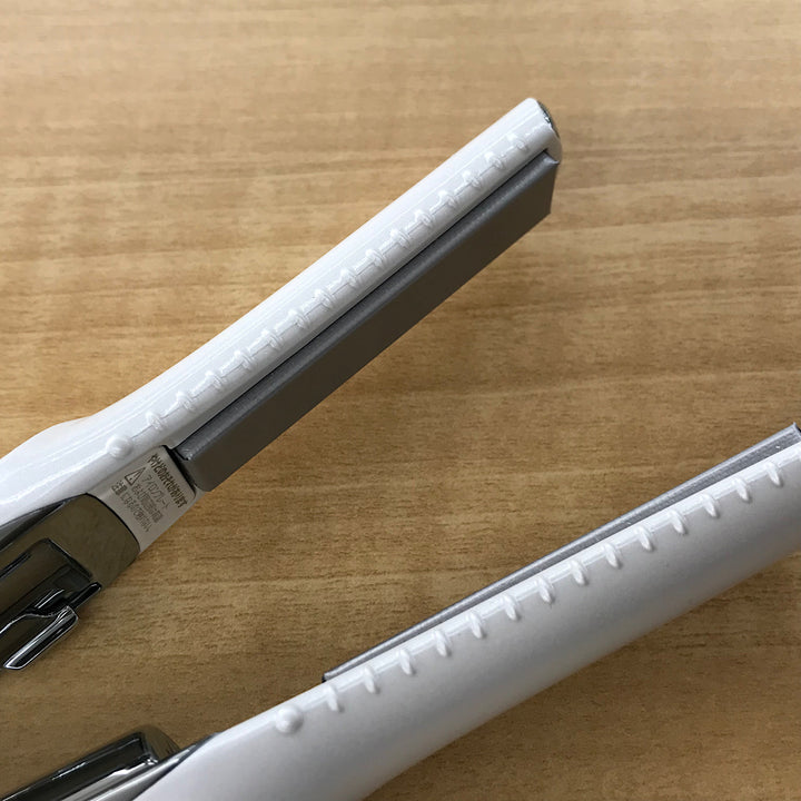 『USED』 
 
 ReFa RE-A102A フィンガーアイロン  小型家電 
 ホワイト系