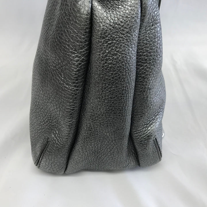 『USED』 
HIROFU ヒロフ 
 シルバーハンドバッグ ハンドバッグ 
牛革 シルバー系