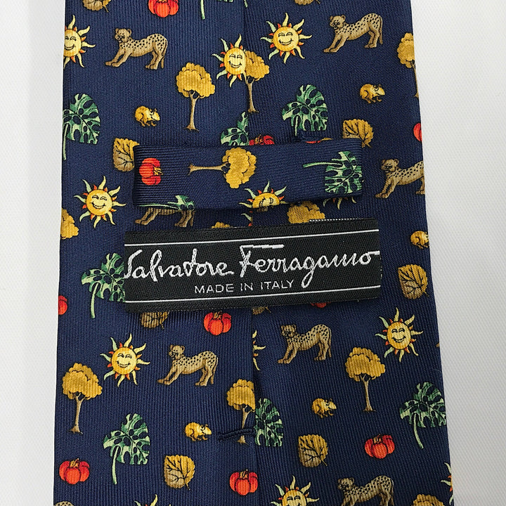 『USED』 
Salvatore Ferragamo フェラガモ 
 ネクタイ 
シルク ネイビー系