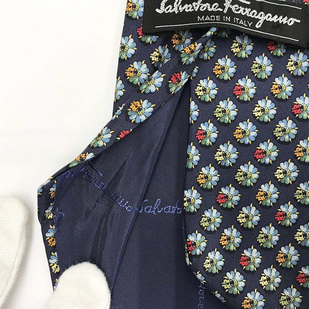 『USED』 
Salvatore Ferragamo フェラガモ 
 ネクタイ 
シルク ネイビー系