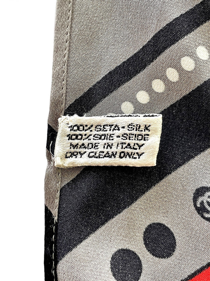 『USED』 
CHANEL シャネル 
 CHANEL シャネル シルク100% リボン スカーフ ココマーク バンダナ ストール 
シルク グレー