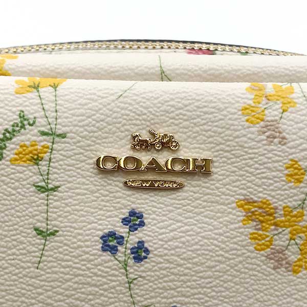 COACH コーチ 
 C0039 ポーチ 
 ホワイト