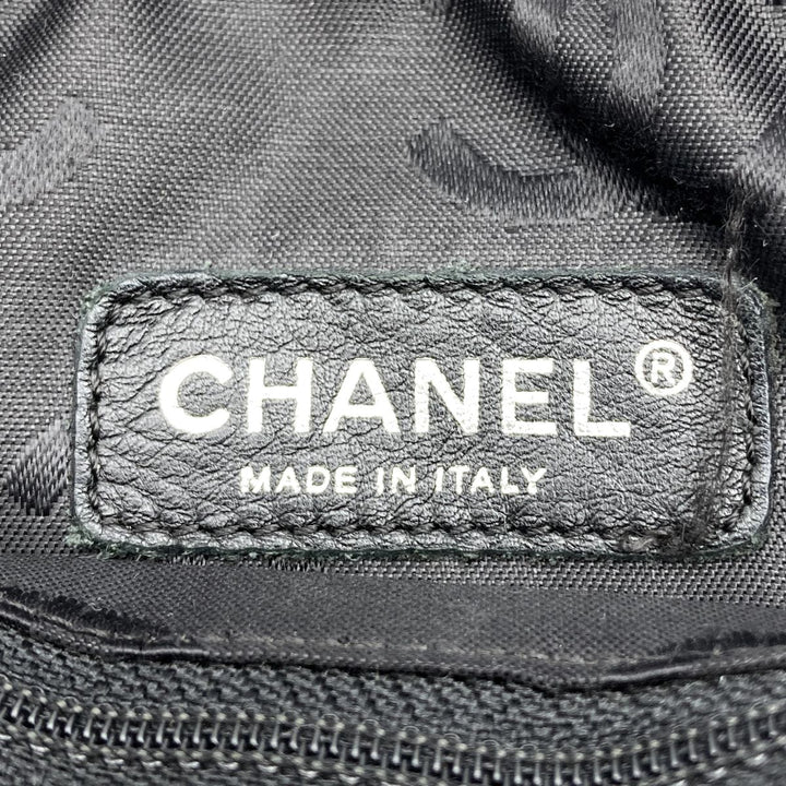 CHANEL シャネル 
 ショルダーバッグ 
レザー ピンク