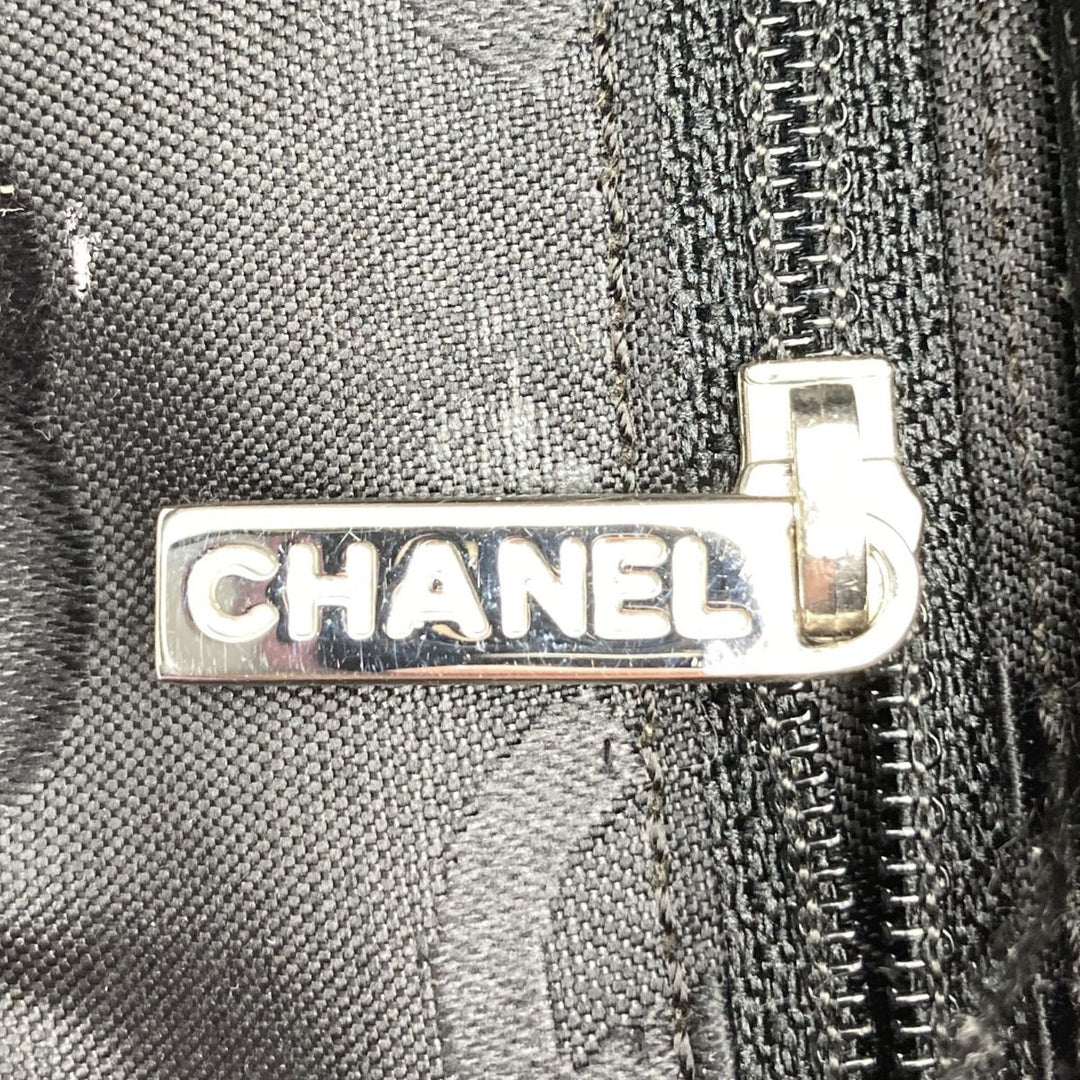 CHANEL シャネル 
 ショルダーバッグ 
レザー ピンク
