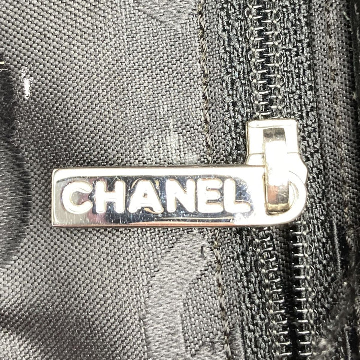 CHANEL シャネル 
 ショルダーバッグ 
レザー ピンク