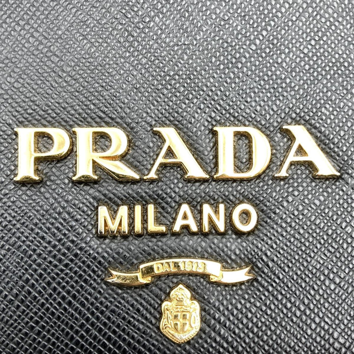 PRADA プラダ 
 ショルダーバッグ 
レザー ブラック