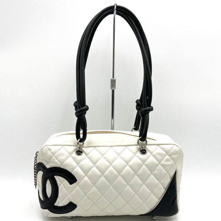 CHANEL シャネル 
 ショルダーバッグ 
レザー ホワイト